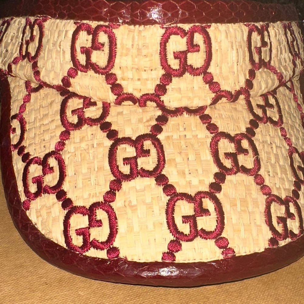 Gucci Women's Raffia Visor in Beige and Burgundy Python Trim - Picture 8 of 8